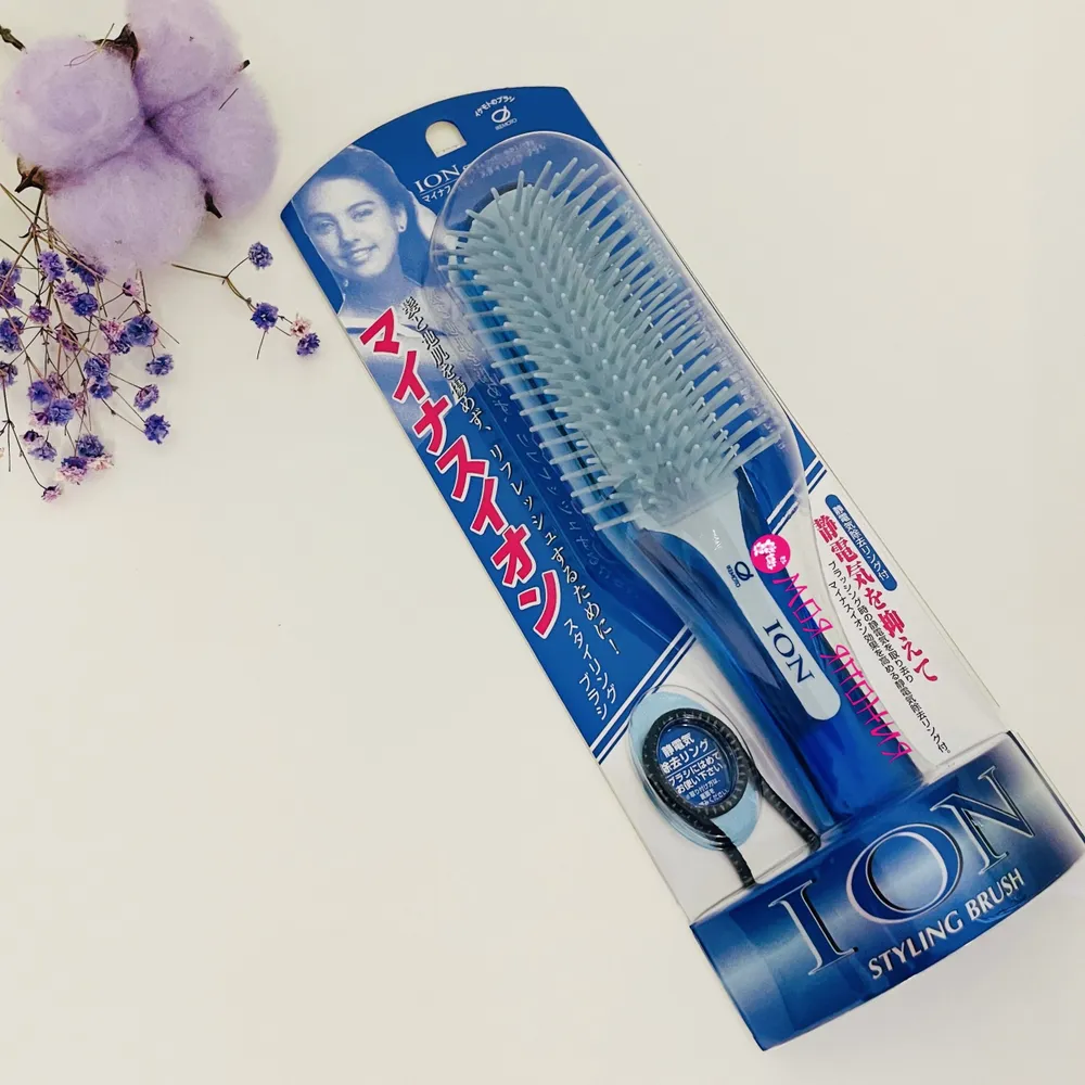 IKEMOTO Negative Ion Blow Styling Brush Лечебная расческа с отрицательными ионами и природным минер.